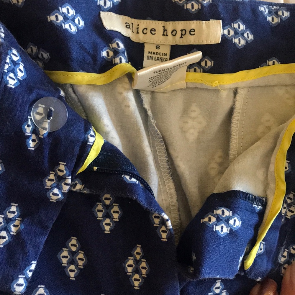 Blue patterned shorts - Picture 3 of 4